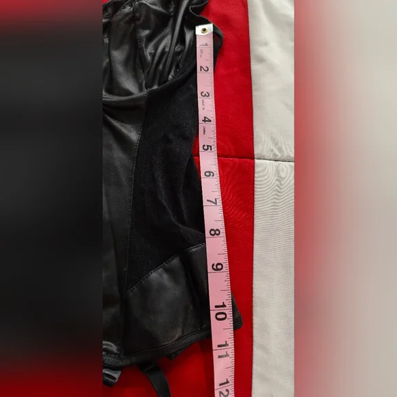 Faux Leather & lace black corset Size M - Picture 2 of 4